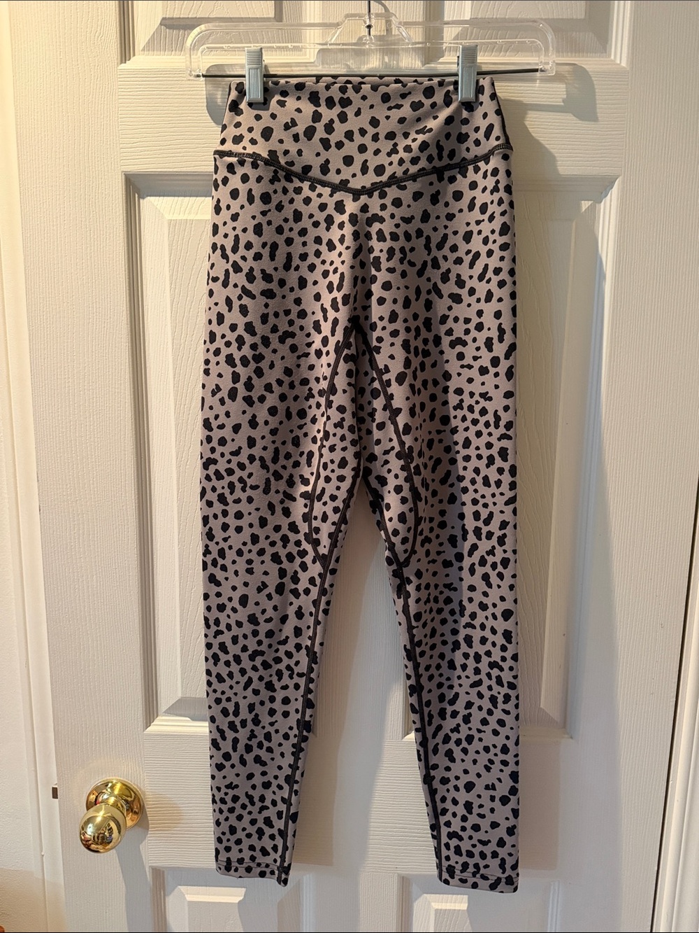 99 - High-Waist Leopard Print Leggings - Taupe/Black